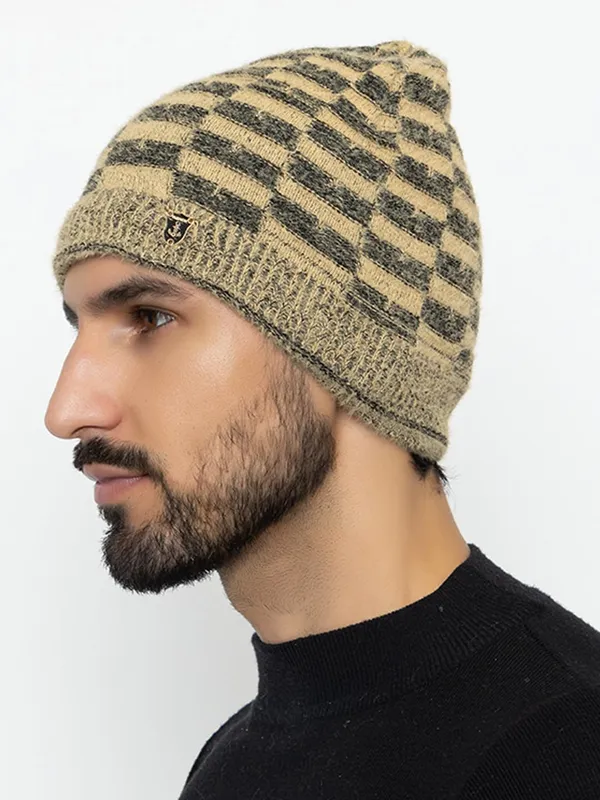 Woolen_Skull_Beanie_Cap_With_Fur_Lining