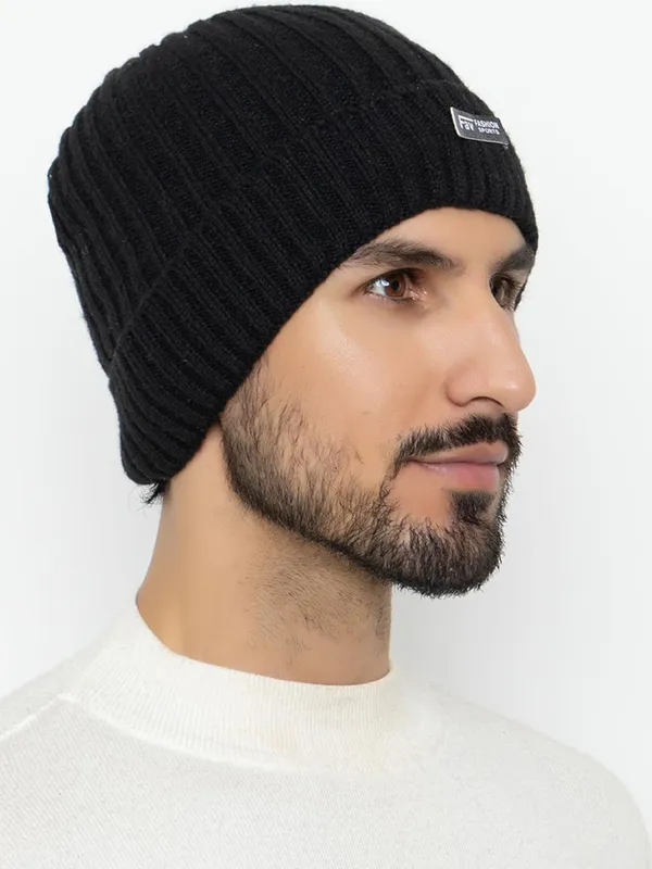 Woolen_Skull_Beanie_Cap_With_Fur_Lining