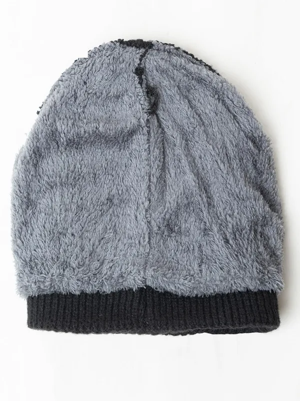 Woolen_Skull_Beanie_Cap_With_Fur_Lining