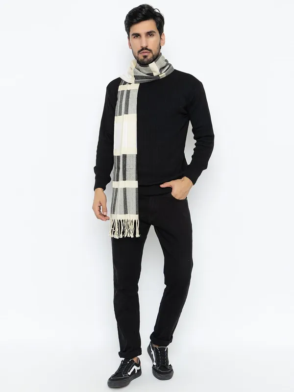 Woolen_Acrylic_Muffler