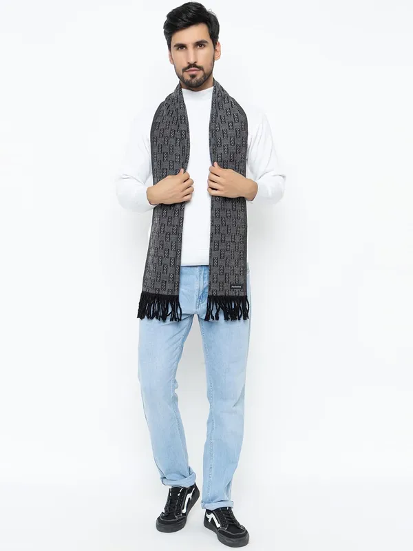 Woolen_Acrylic_Muffler