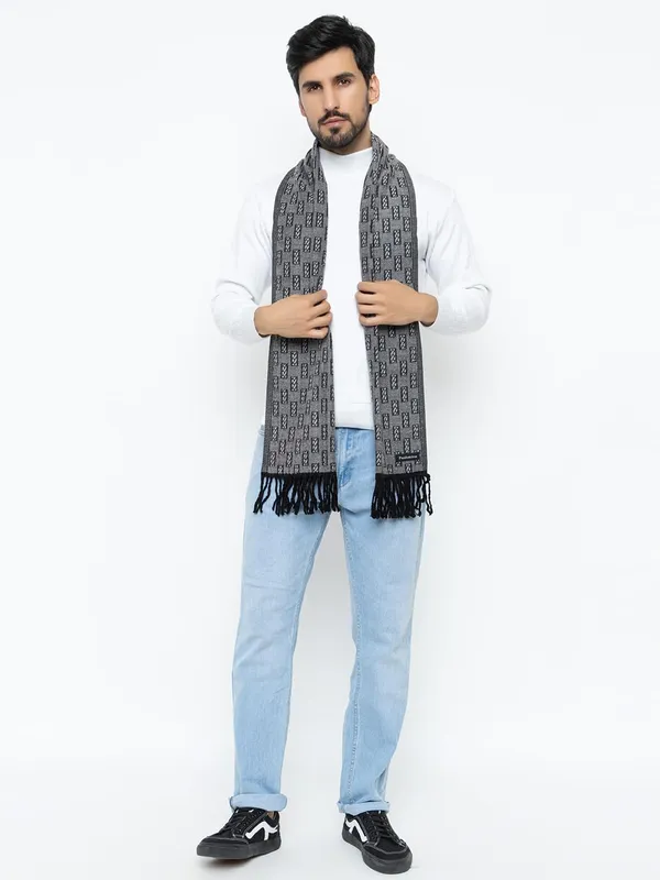 Woolen_Acrylic_Muffler