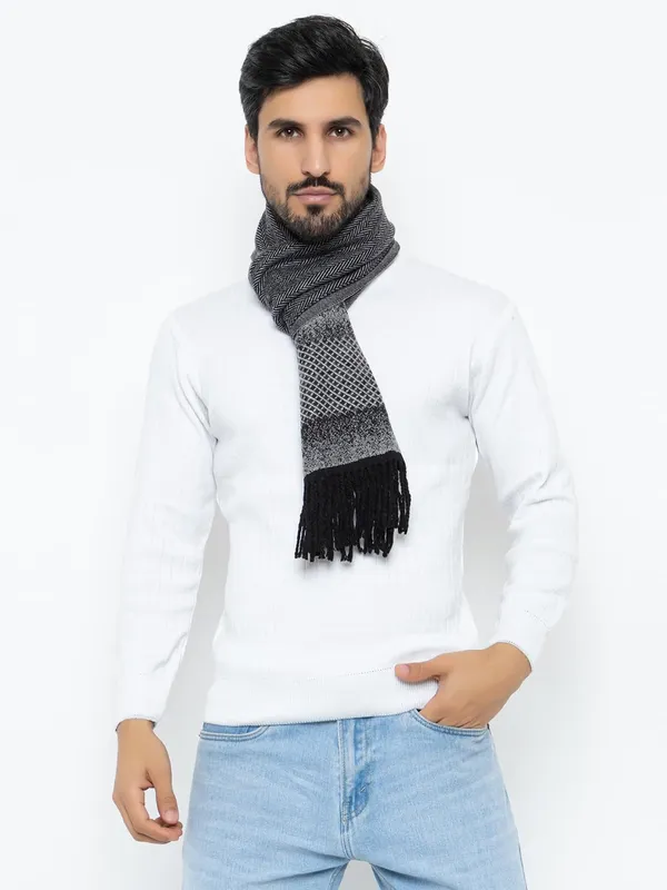 Woolen_Acrylic_Muffler