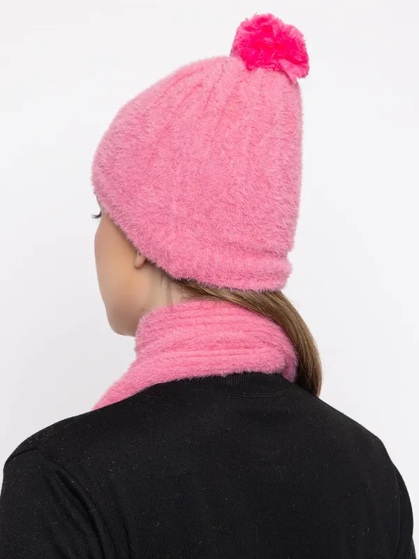 Women_Woolen_Cap_And_Muffler_Set