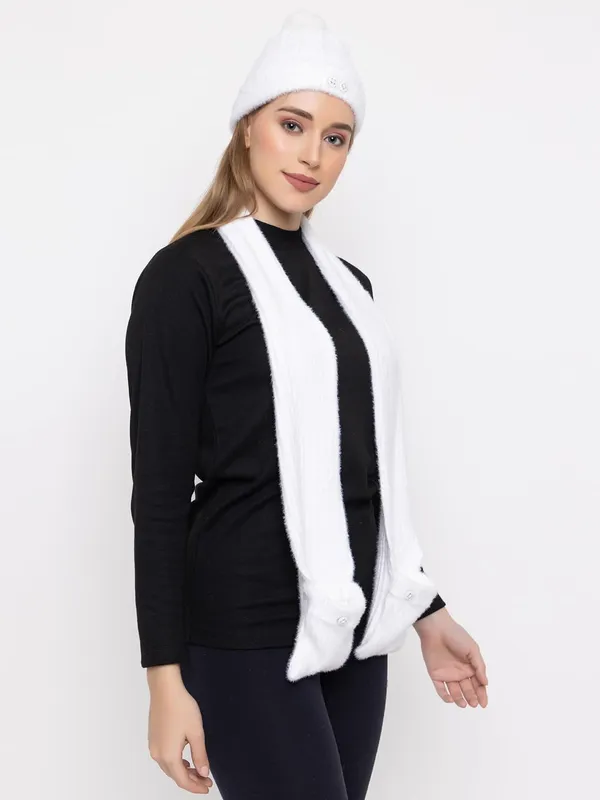 Women_Woolen_Cap_And_Muffler_Set