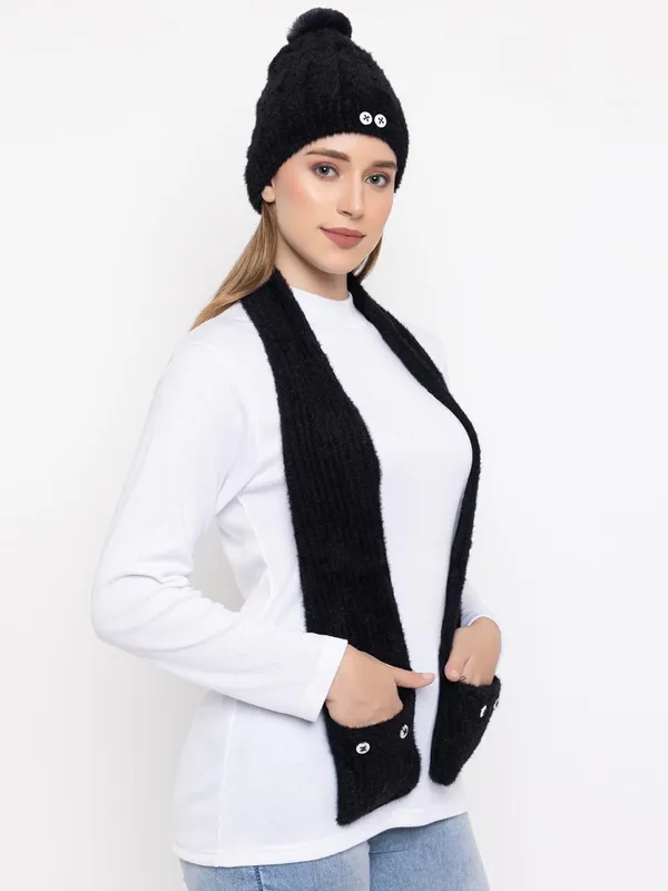 Women_Woolen_Cap_And_Muffler_Set