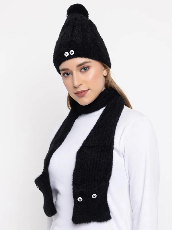 Women_Woolen_Cap_And_Muffler_Set