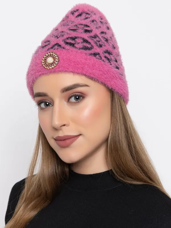 Women_Woolen_Beanie_Cap_With_Fur_Lining