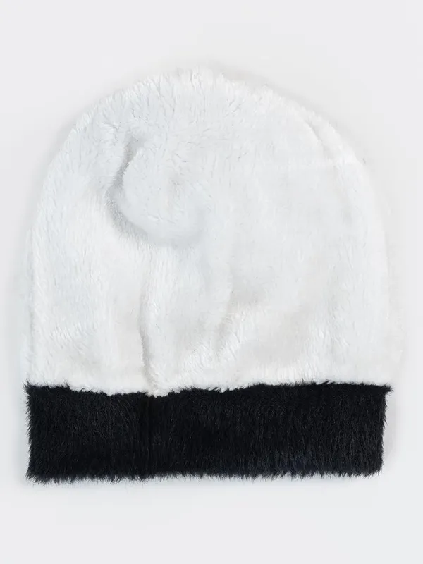 Women_Woolen_Beanie_Cap_With_Fur_Lining