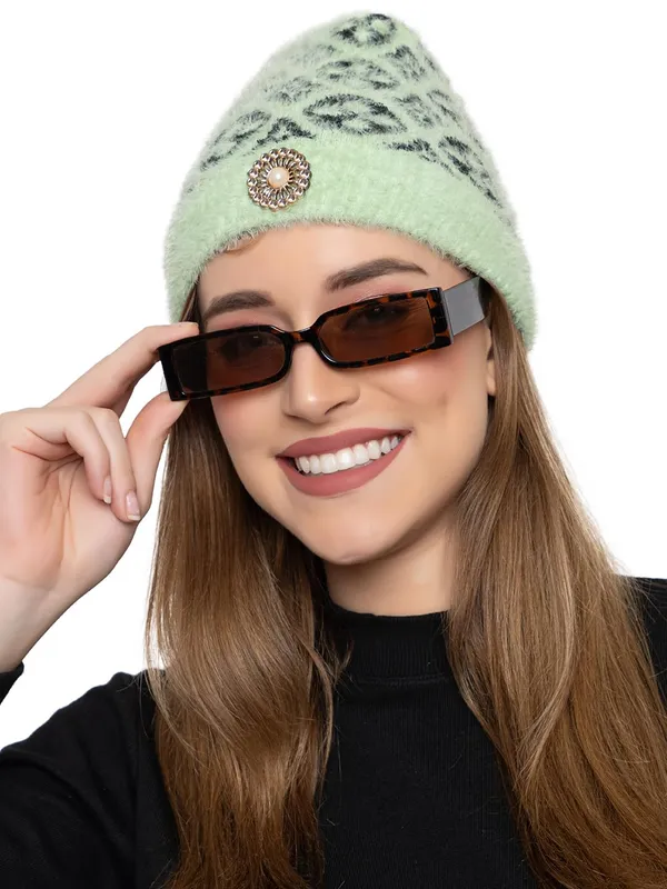 Women_Woolen_Skull_Beanie_Cap_With_Fur_Lining
