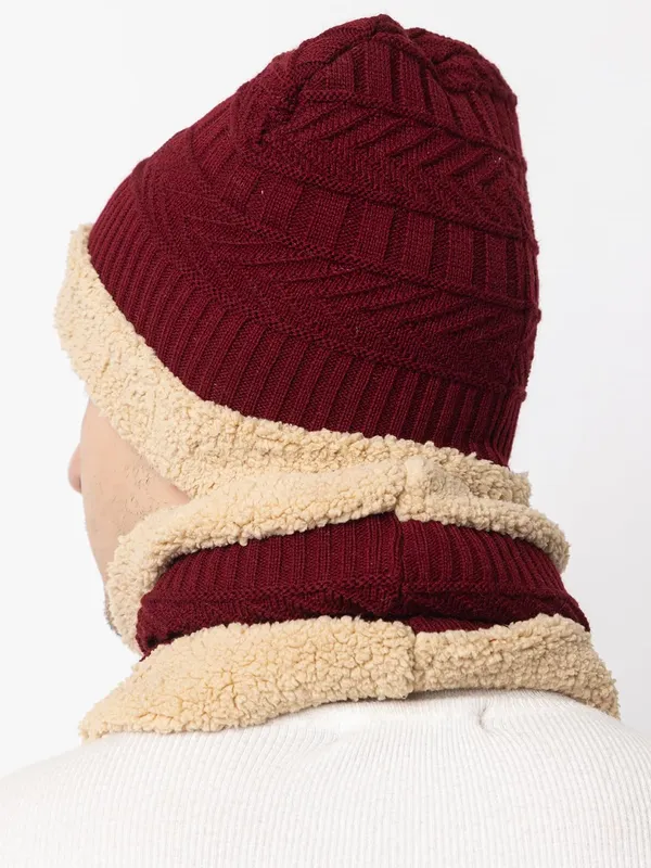 Knit_Beanie_And_Neck_Warmer_Set_With_Fur_Lining