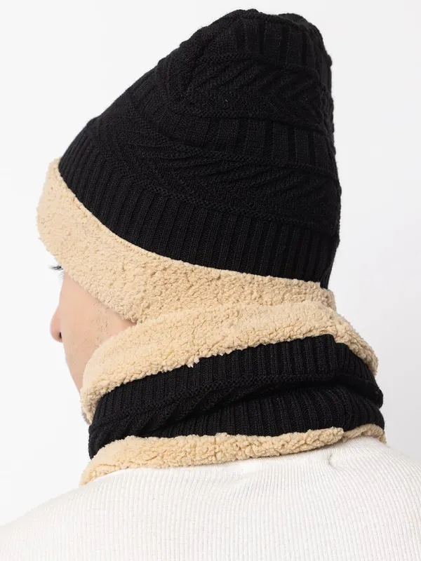 Woolen_Knit_Beanie_Hat_Neck_Warmer_And_Gloves_Set_With_Fur_Lining