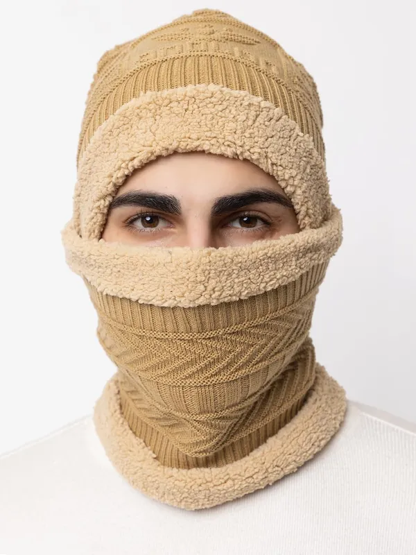 Woolen_Knit_Beanie_And_Neck_Warmer_Set