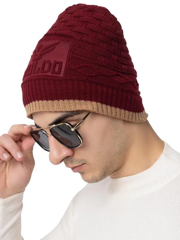 Woolen_Beanie_With_Faux_Fur