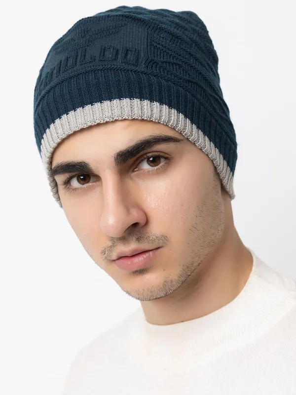Woolen_Beanie_With_Faux_Fur
