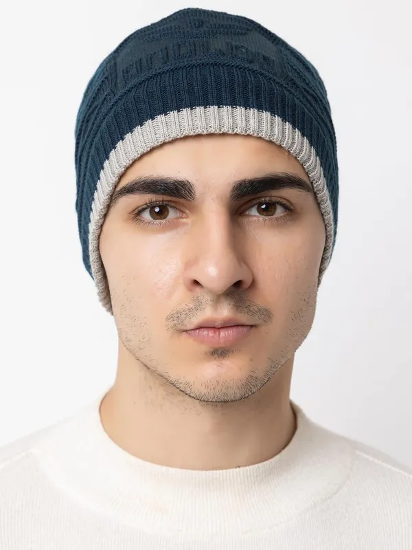 Woolen_Beanie_With_Faux_Fur