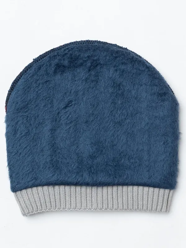 Woolen_Beanie_With_Faux_Fur