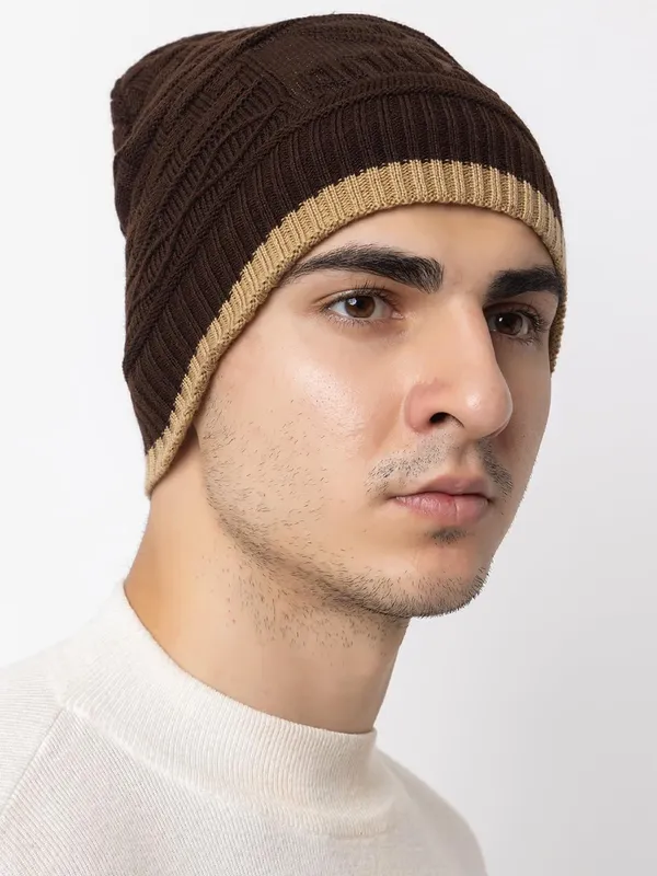 Woolen_Beanie_Cap_With_Fur_Let_Me_Reconsider_Removing_The_Fur_Detail_As_It_S_A_Variant_Woolen_Beanie_Cap