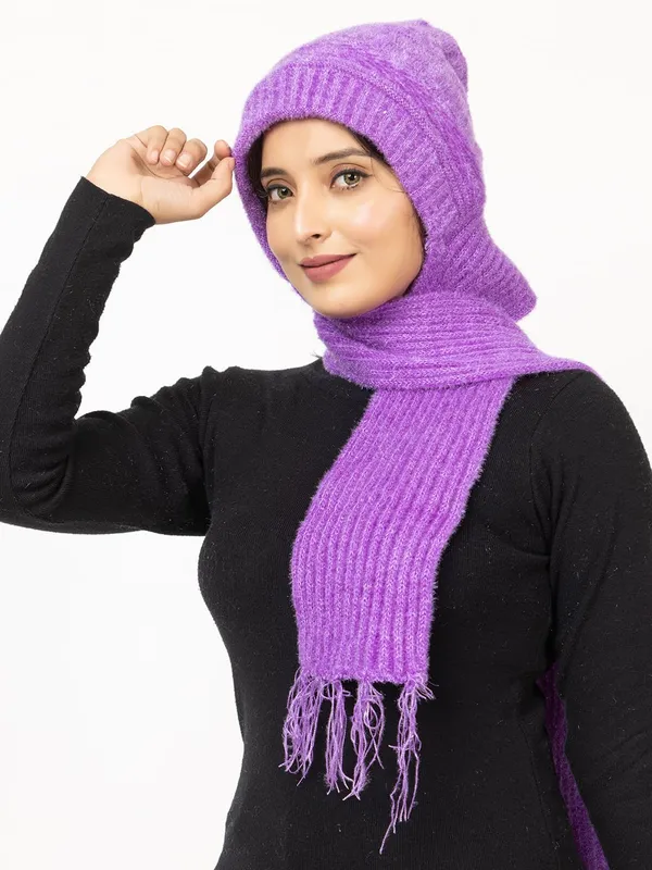 Women_Woolen_Muffler_Cap_With_Attached_Scarf