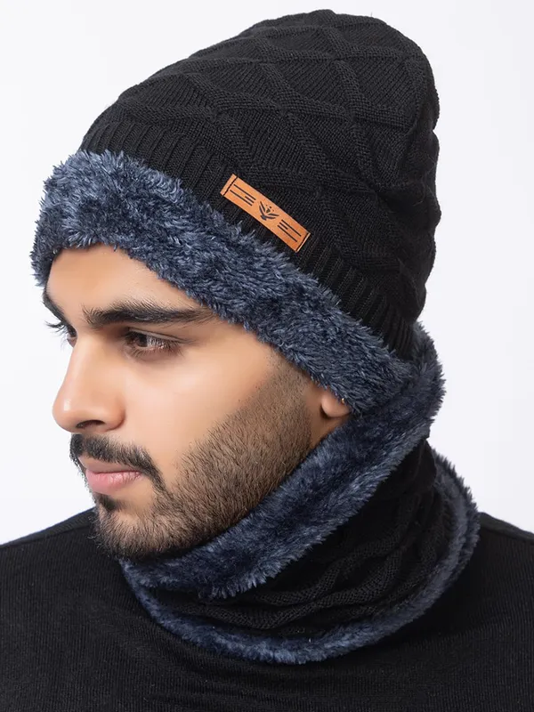 Beanie_And_Neck_Warmer_Set_With_Gloves