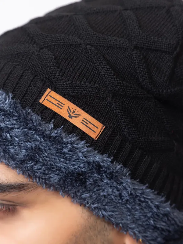Beanie_And_Neck_Warmer_Set_With_Gloves