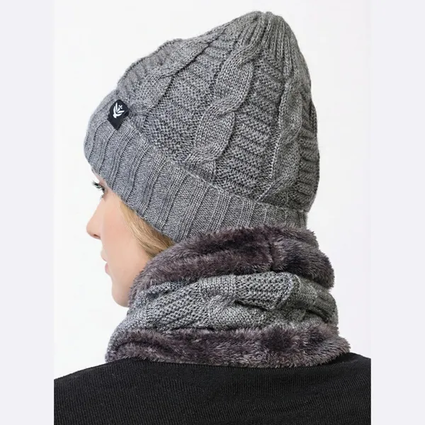 Knit_Beanie_And_Neck_Warmer_Set_With_Fur_Lining