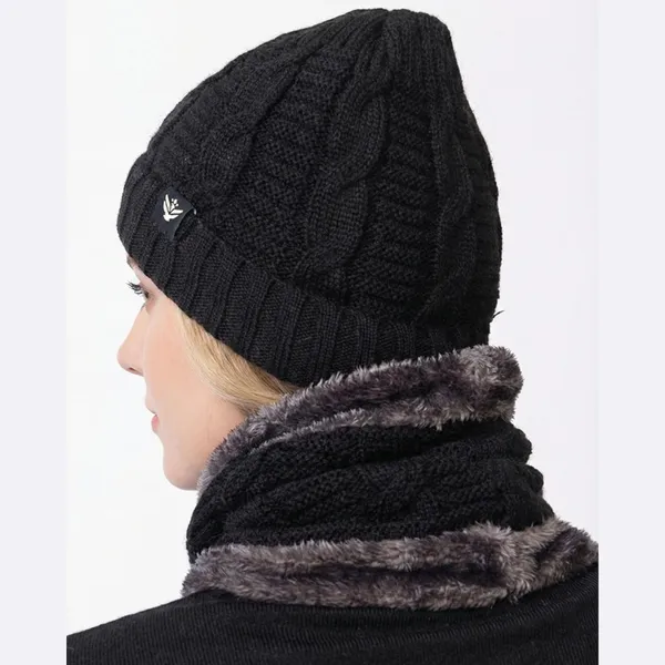 Woolen_Beanie_And_Neck_Warmer_Set