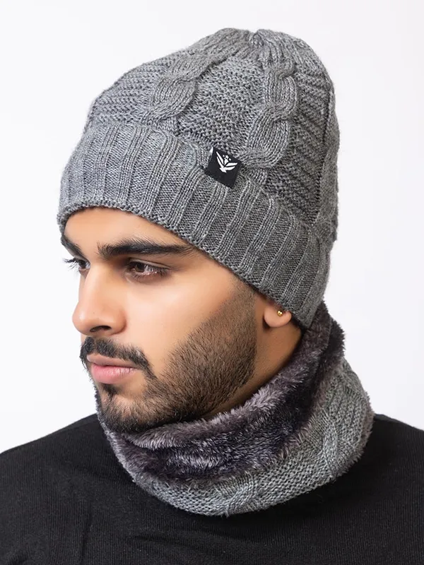 Woolen_Knit_Beanie_And_Neck_Warmer_Set_With_Fur_Lining