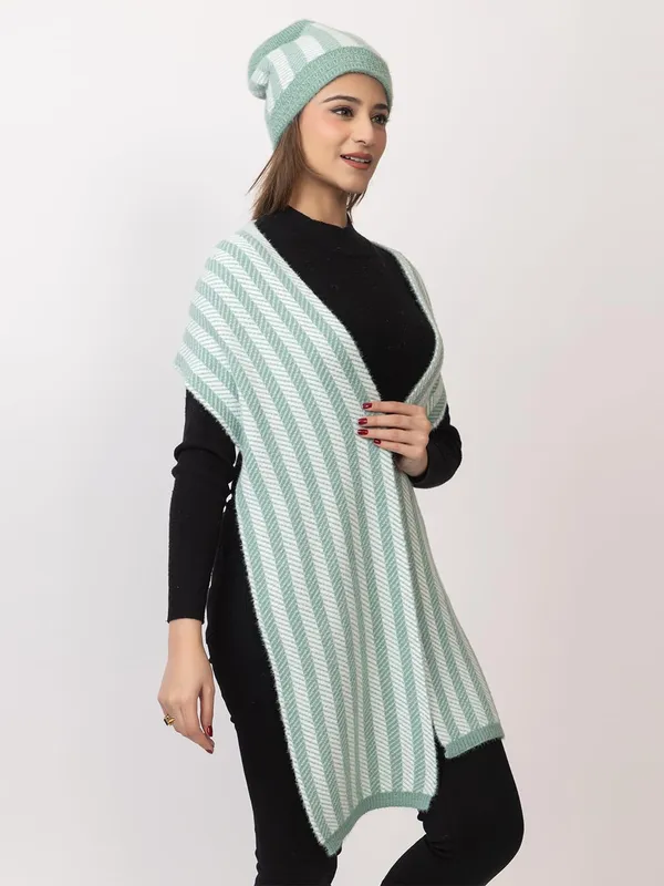 Women_S_Knitted_Scarf_And_Beanie_Set