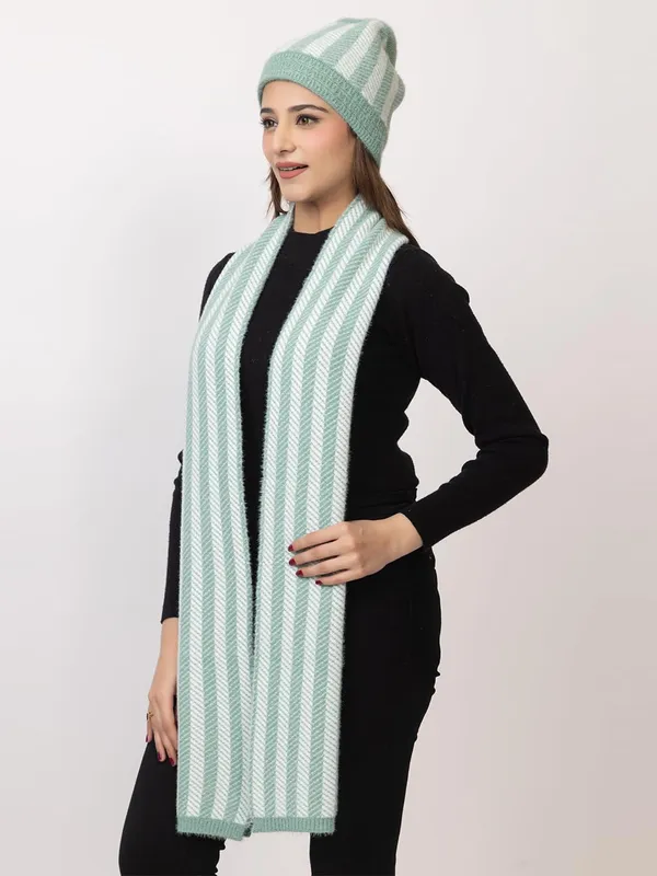 Women_S_Knitted_Scarf_And_Beanie_Set