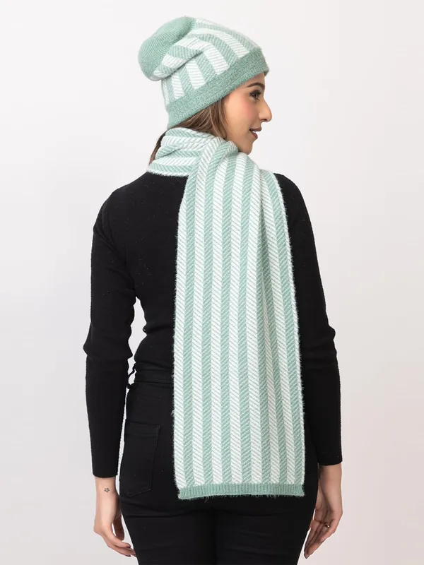 Women_S_Knitted_Scarf_And_Beanie_Set
