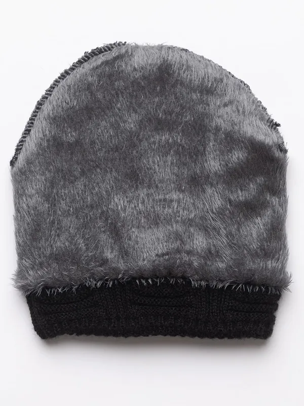 Woolen_Skull_Beanie_Cap_With_Fur_Lining