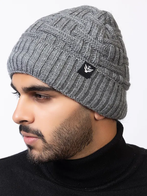 Woolen_Skull_Beanie_Cap_With_Fur_Lining