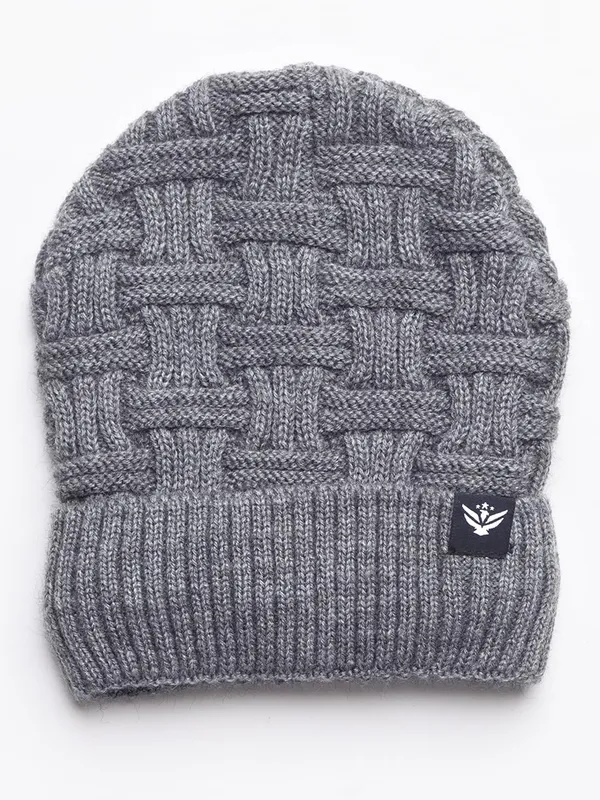 Woolen_Skull_Beanie_Cap_With_Fur_Lining