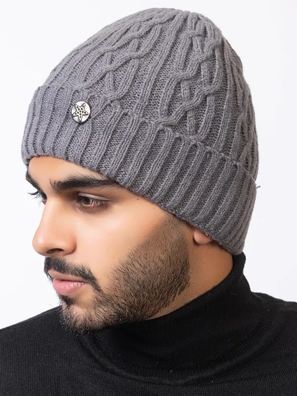 Woolen_Skull_Beanie_Cap_With_Fur_Lining