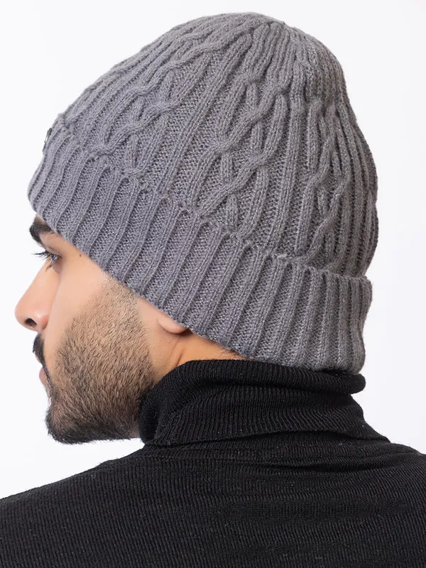 Woolen_Skull_Beanie_Cap_With_Fur_Lining