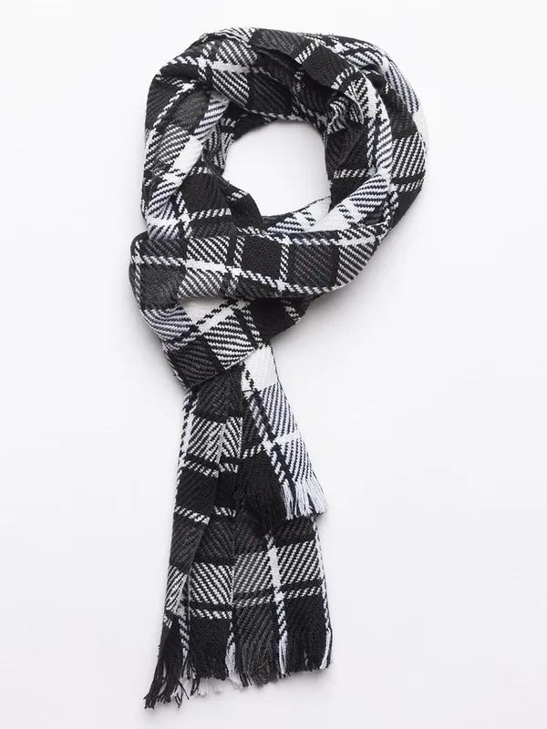 Woolen_Beanie_Cap_Scarf_And_Gloves_Combo_Set