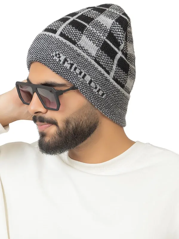 Woolen_Skull_Beanie_Cap_With_Fur_Lining