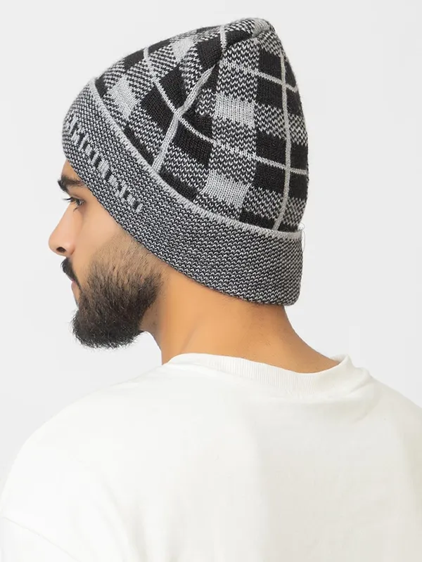 Woolen_Skull_Beanie_Cap_With_Fur_Lining