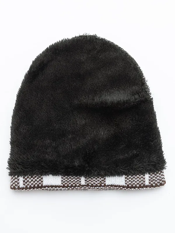 Woolen_Skull_Beanie_Cap_With_Fur_Lining