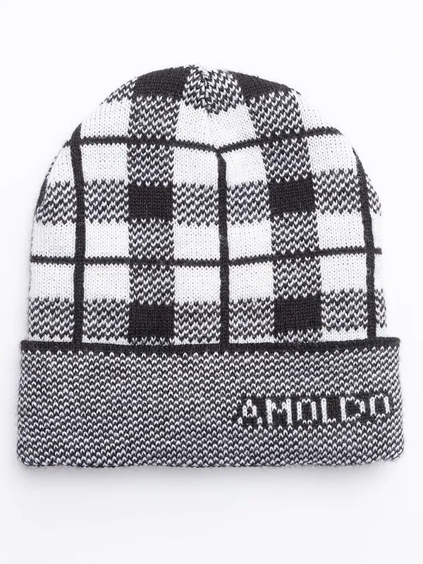 Woolen_Skull_Beanie_Cap_With_Fur_Lining