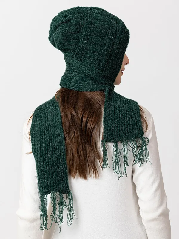 Women_Woolen_Cap_With_Attached_Scarf