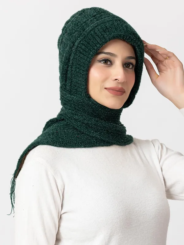 Women_Woolen_Cap_With_Attached_Scarf