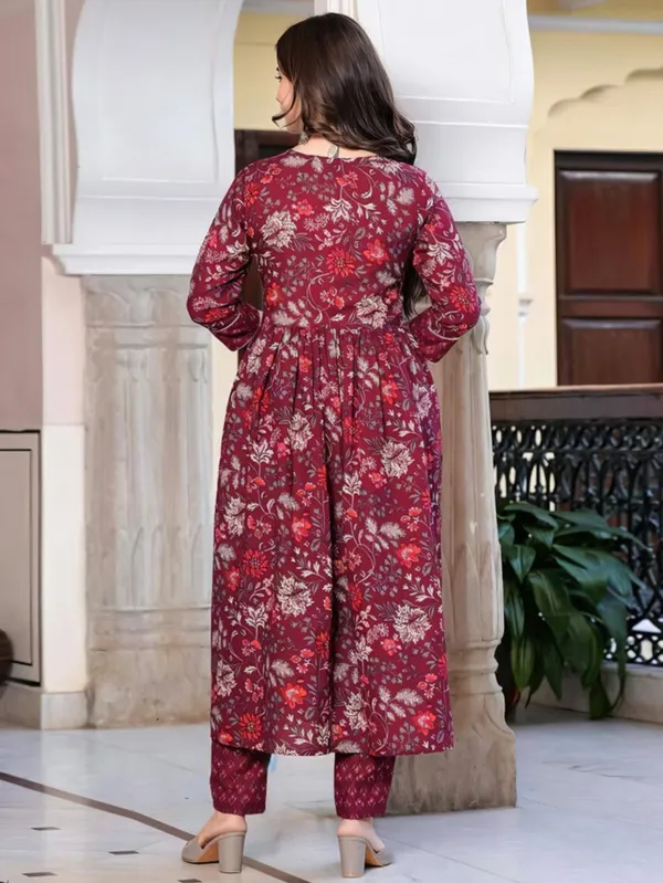Chokhi_Bandhni_Suit