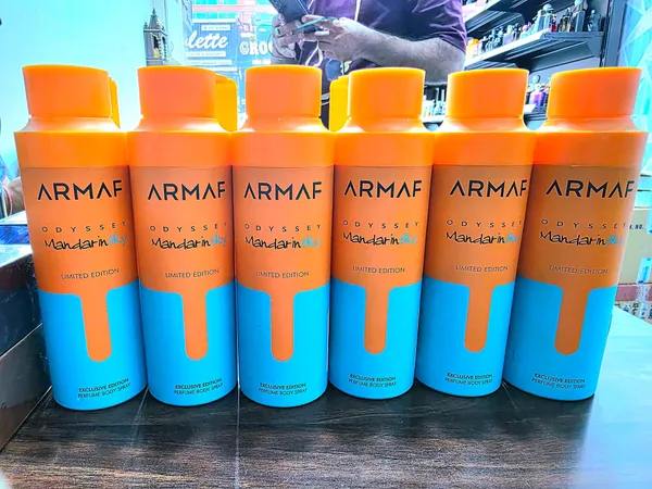Armaf_Odyssey_Mandarin_Sky_Set_Of_6_Deo_200x6_1200ml