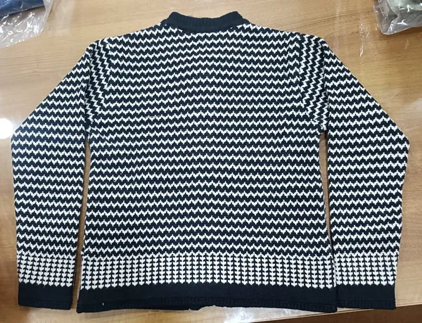 Black_Acrylic_Geometric_Knit_Crop_Cardigan_For_Women