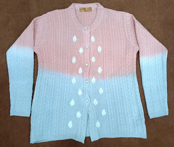 Pink_Blue_Acrylic_Gradient_Cable_Knit_Cardigan_For_Women