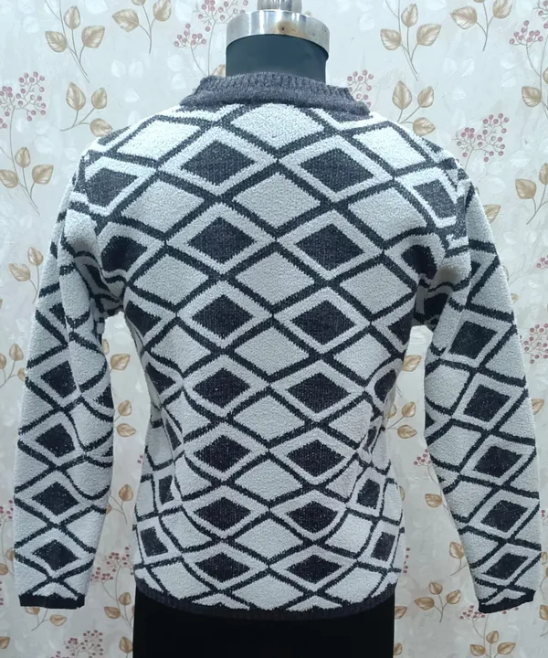 Grey_Acrylic_Diamond_Pattern_High_Neck_Top_For_Women