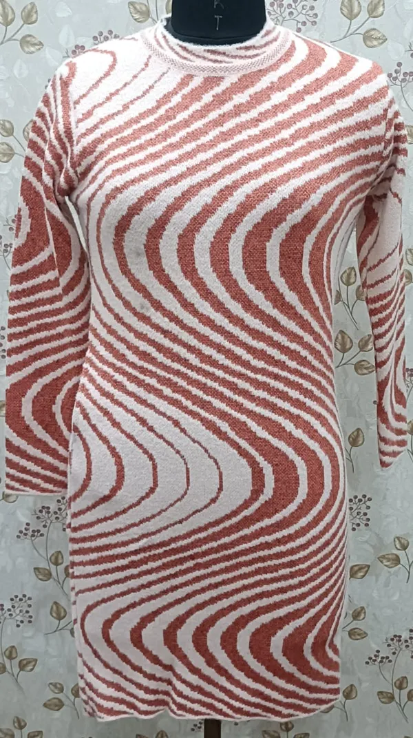 Peach_Acrylic_Wavy_Stripe_Tunic_For_Women