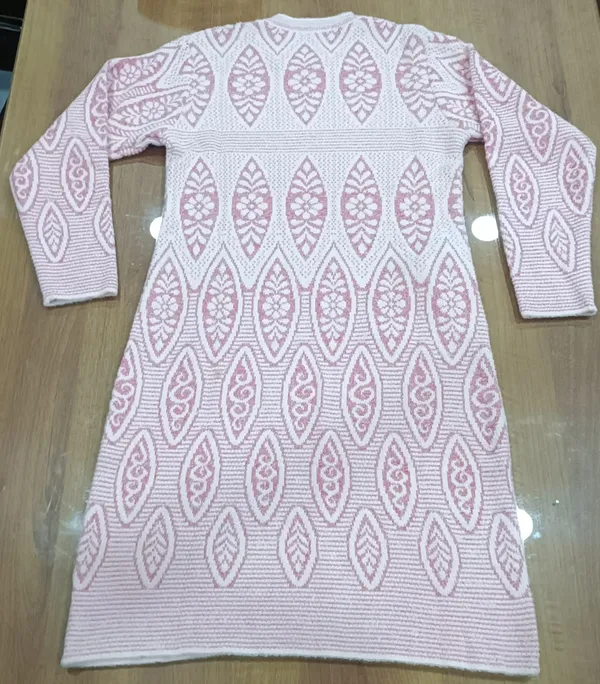 Pink_Acrylic_Geometric_Knit_Tunic_For_Women